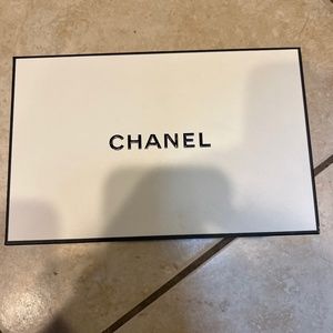 Chanel box